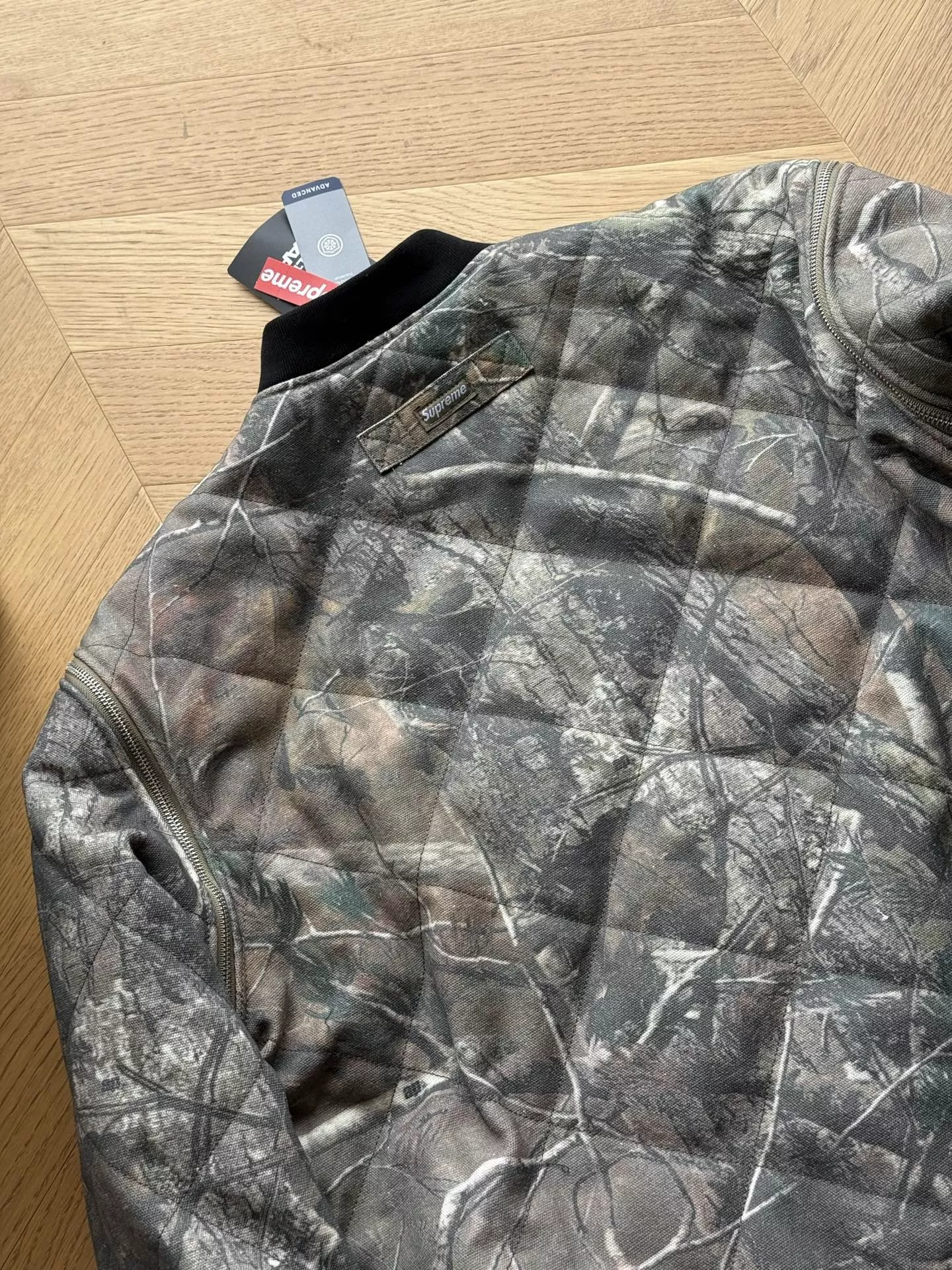 슈프림 FW25 집오프 슬리브 퀼티드 봄버 재킷 상세 이미지 25