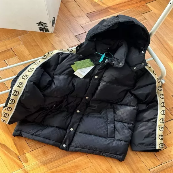 구찌 더블G 자카드 반사 테이프 후드 다운 패딩 재킷
