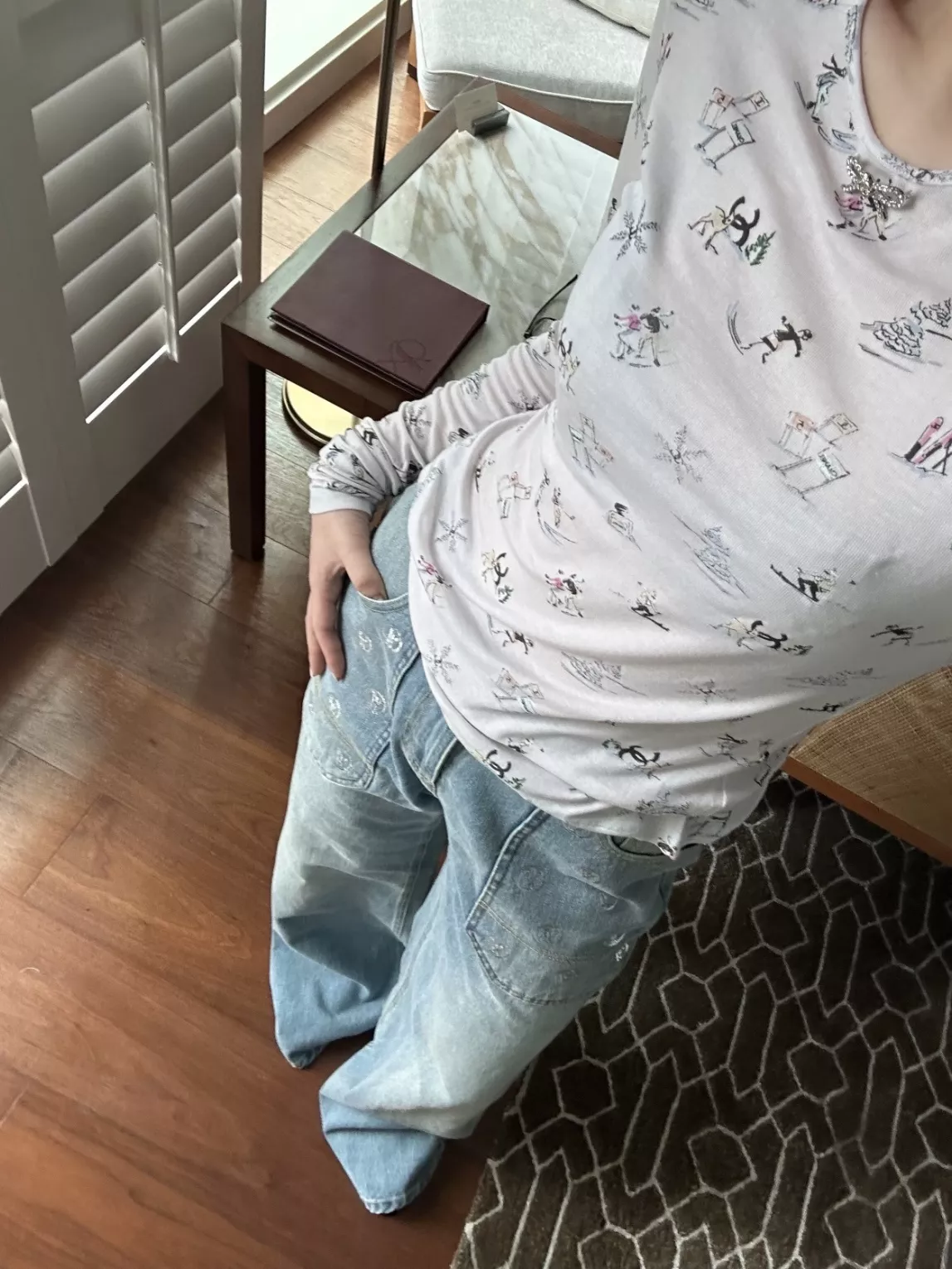 루이비통 모노그램 스팽글 로고 워시드 데님 팬츠 상세 이미지 12