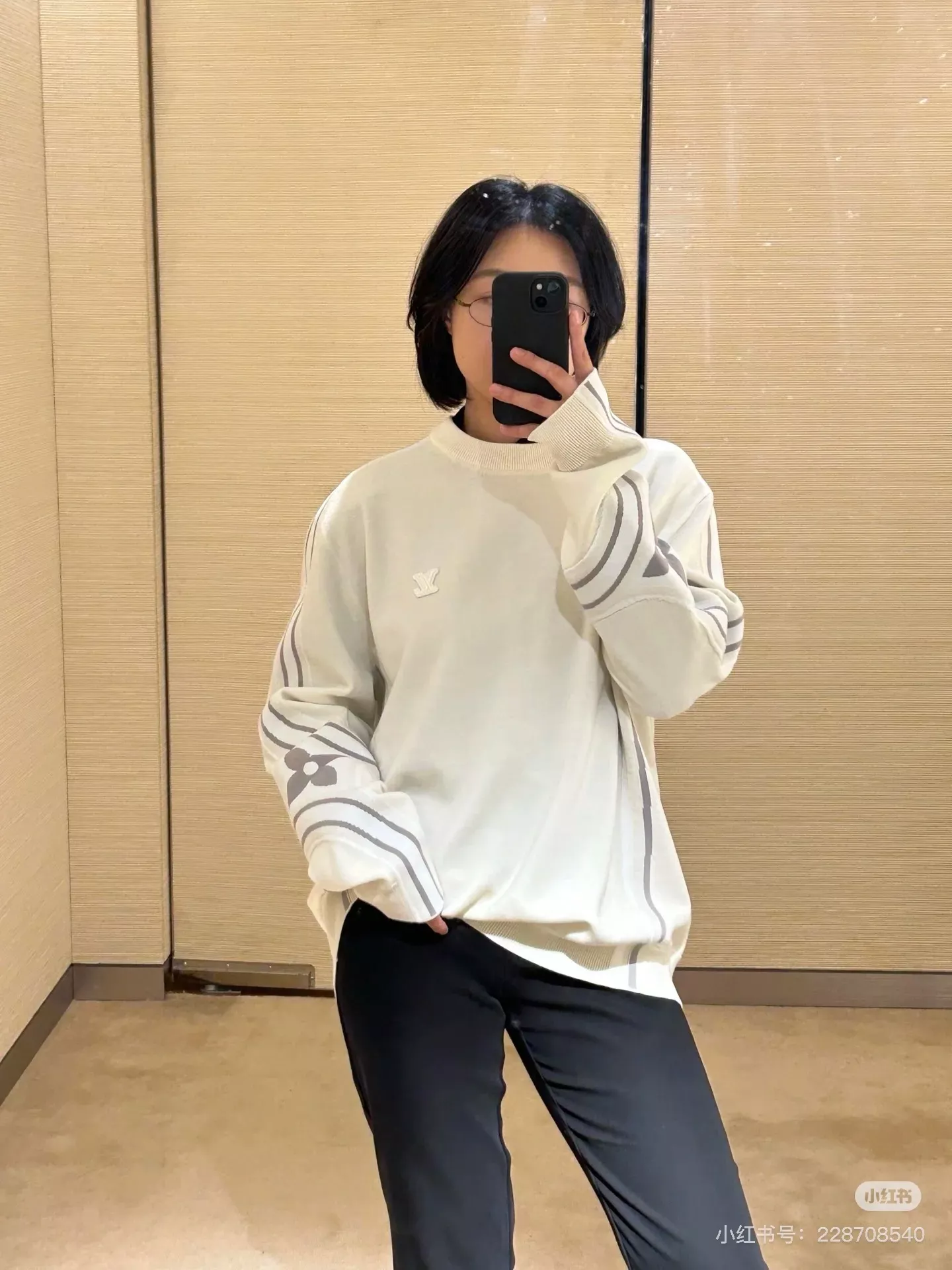 루이비통 26SS 스키 컬렉션 레터링 소매 플라워 자카드 니트 상세 이미지 12