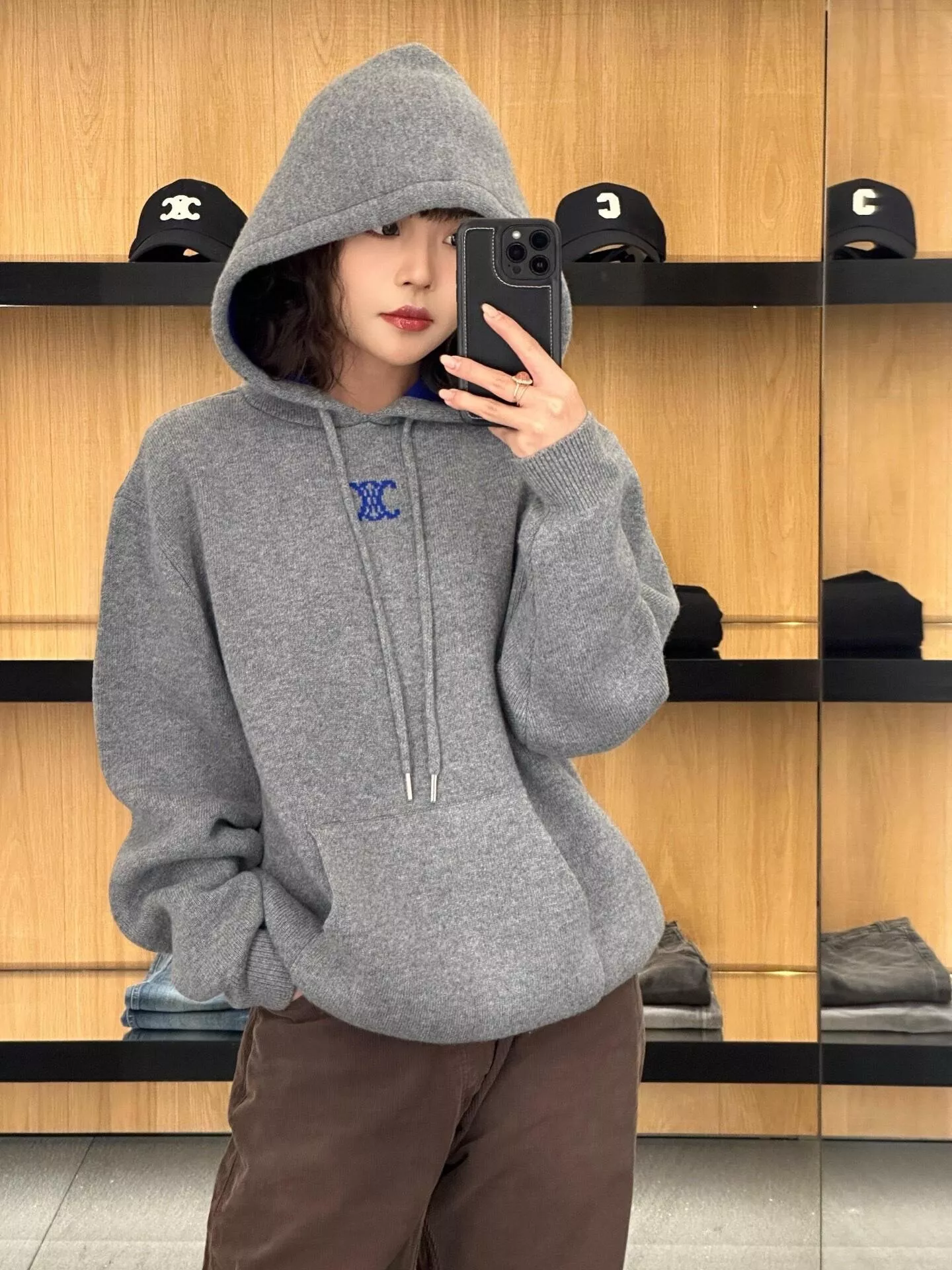 셀린느 로고 자수 풀오버 후드 상세 이미지 18