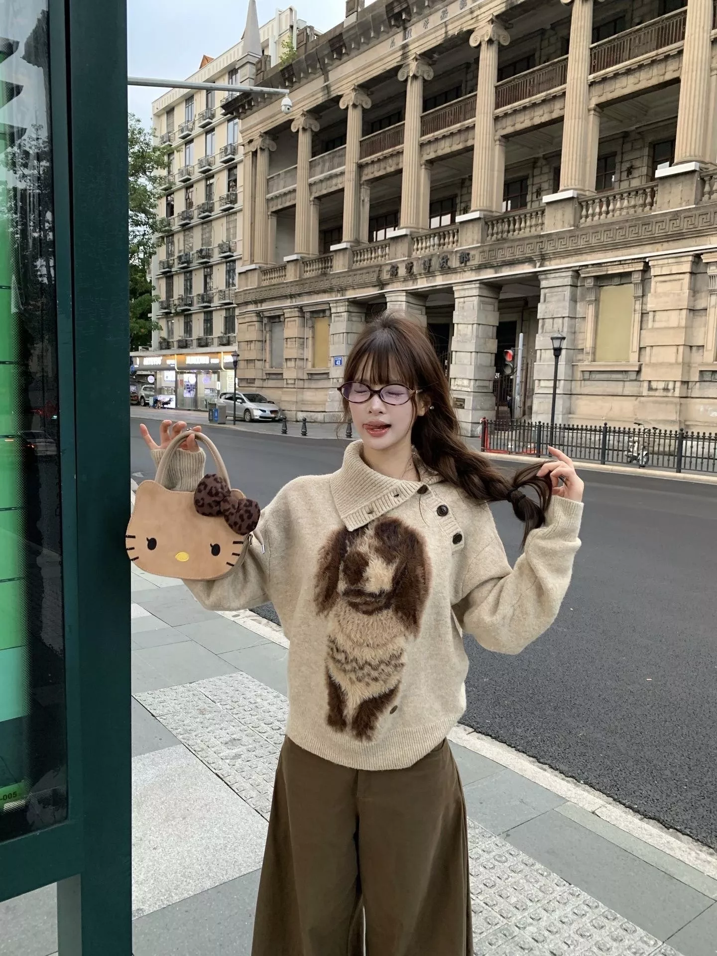 노브랜드 카툰 퍼피 입체 패치 사선 버튼 니트 상세 이미지 20
