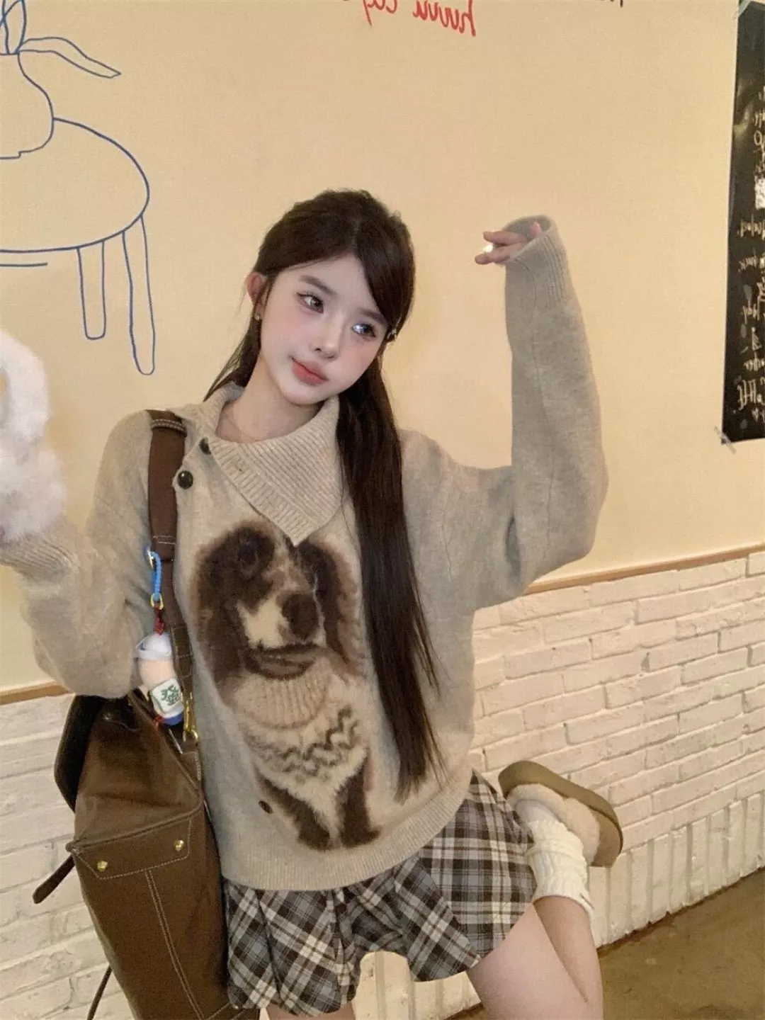 노브랜드 카툰 퍼피 입체 패치 사선 버튼 니트 상세 이미지 32