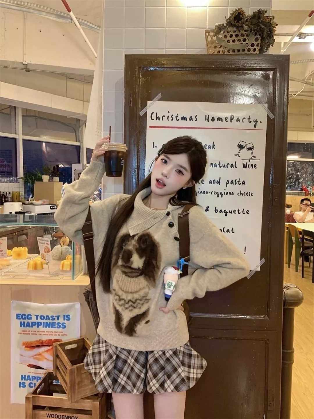 노브랜드 카툰 퍼피 입체 패치 사선 버튼 니트 상세 이미지 30