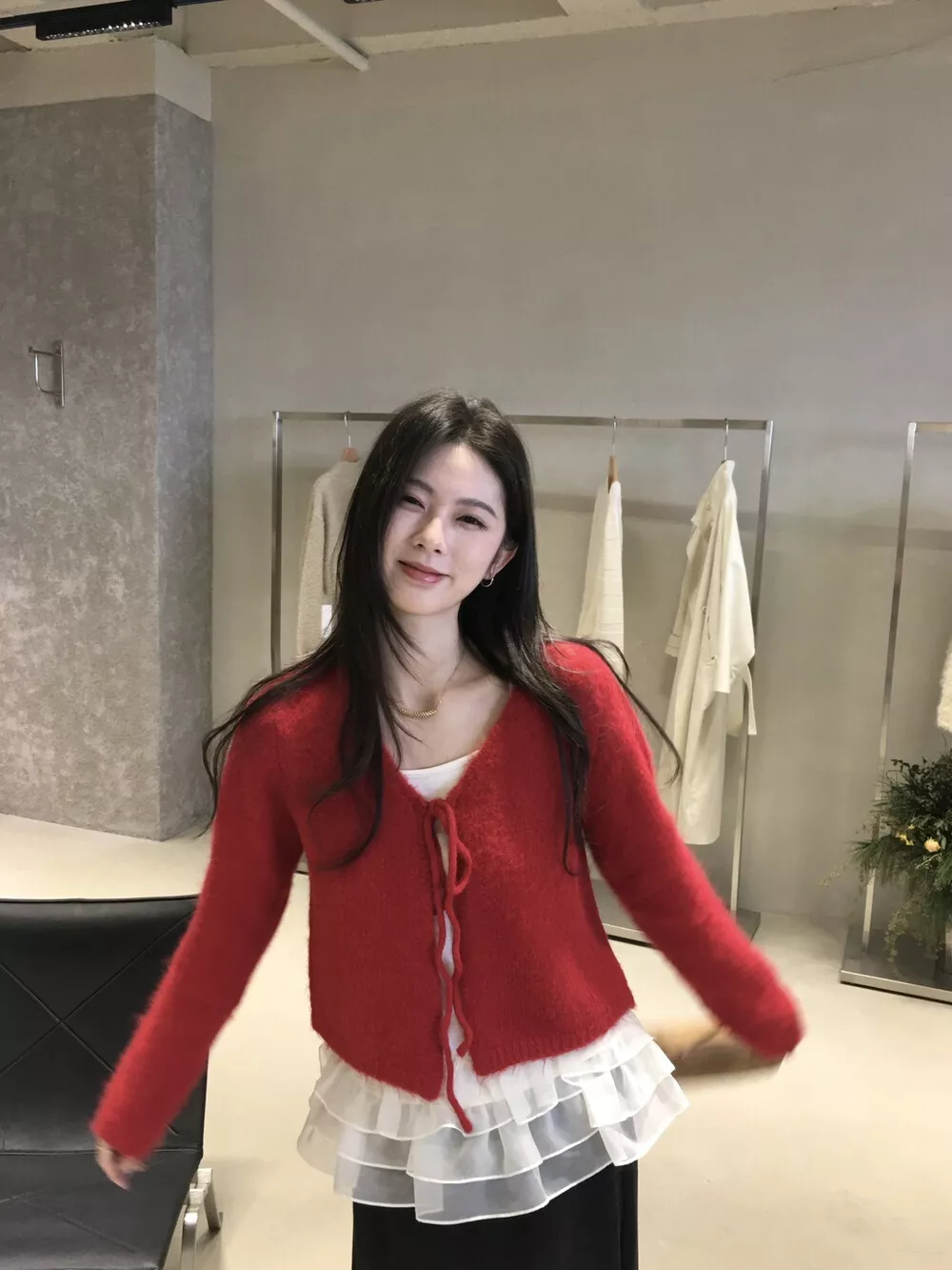노브랜드 레드 니트 가디건 프릴 나시 2종 세트 상세 이미지 45