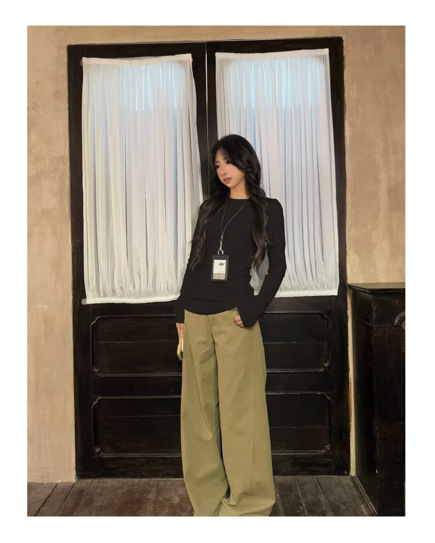 노브랜드 여성 슬림핏 기모 이너 티셔츠 상세 이미지 24