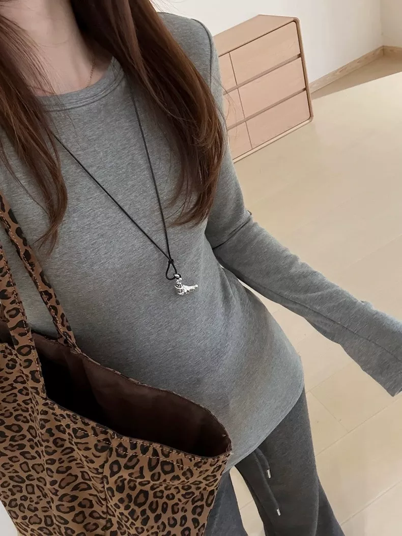 노브랜드 여성 슬림핏 기모 이너 티셔츠 상세 이미지 48