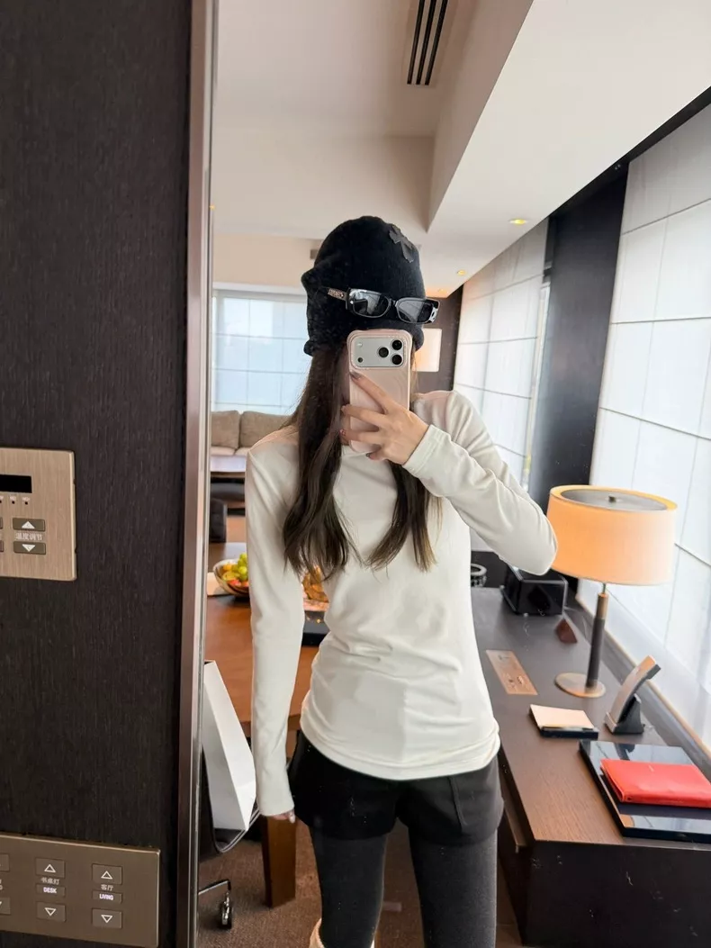 노브랜드 여성 슬림핏 기모 이너 티셔츠 상세 이미지 36