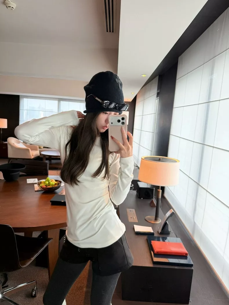 노브랜드 여성 슬림핏 기모 이너 티셔츠 상세 이미지 41
