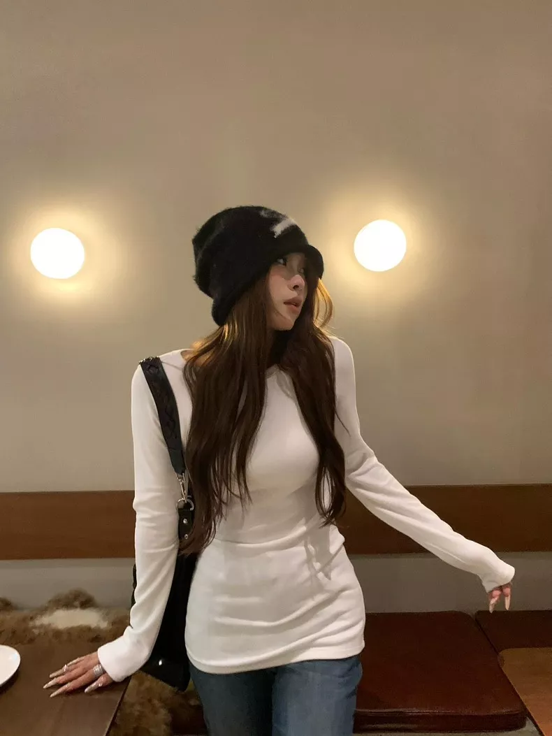 노브랜드 여성 슬림핏 기모 이너 티셔츠 상세 이미지 23