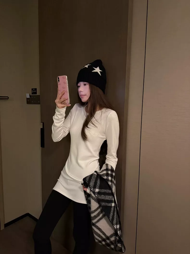 노브랜드 여성 슬림핏 기모 이너 티셔츠 상세 이미지 58