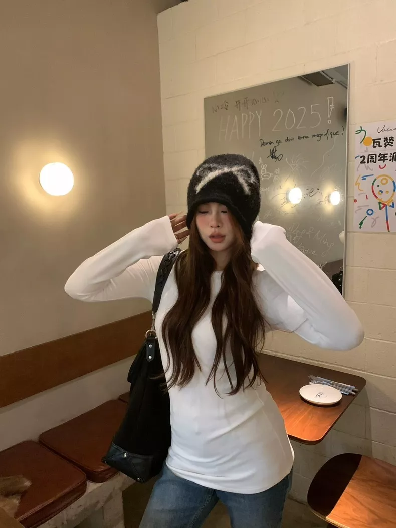 노브랜드 여성 슬림핏 기모 이너 티셔츠 상세 이미지 21