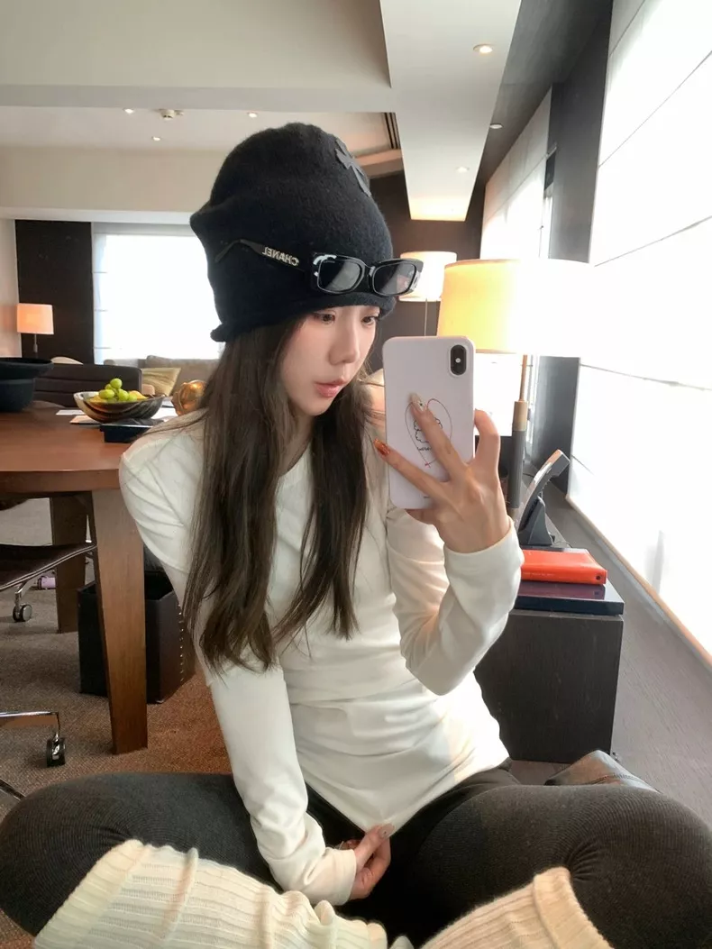 노브랜드 여성 슬림핏 기모 이너 티셔츠 상세 이미지 39