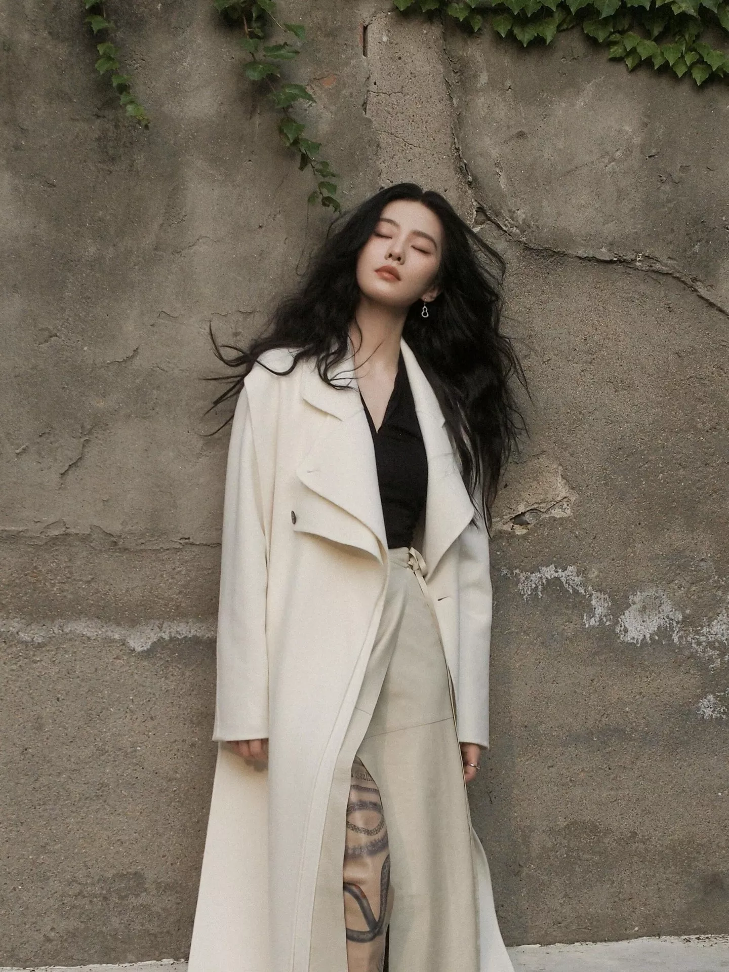 끌로에 양면 캐시미어 울 더블페이스 벨티드 코트 상세 이미지 26