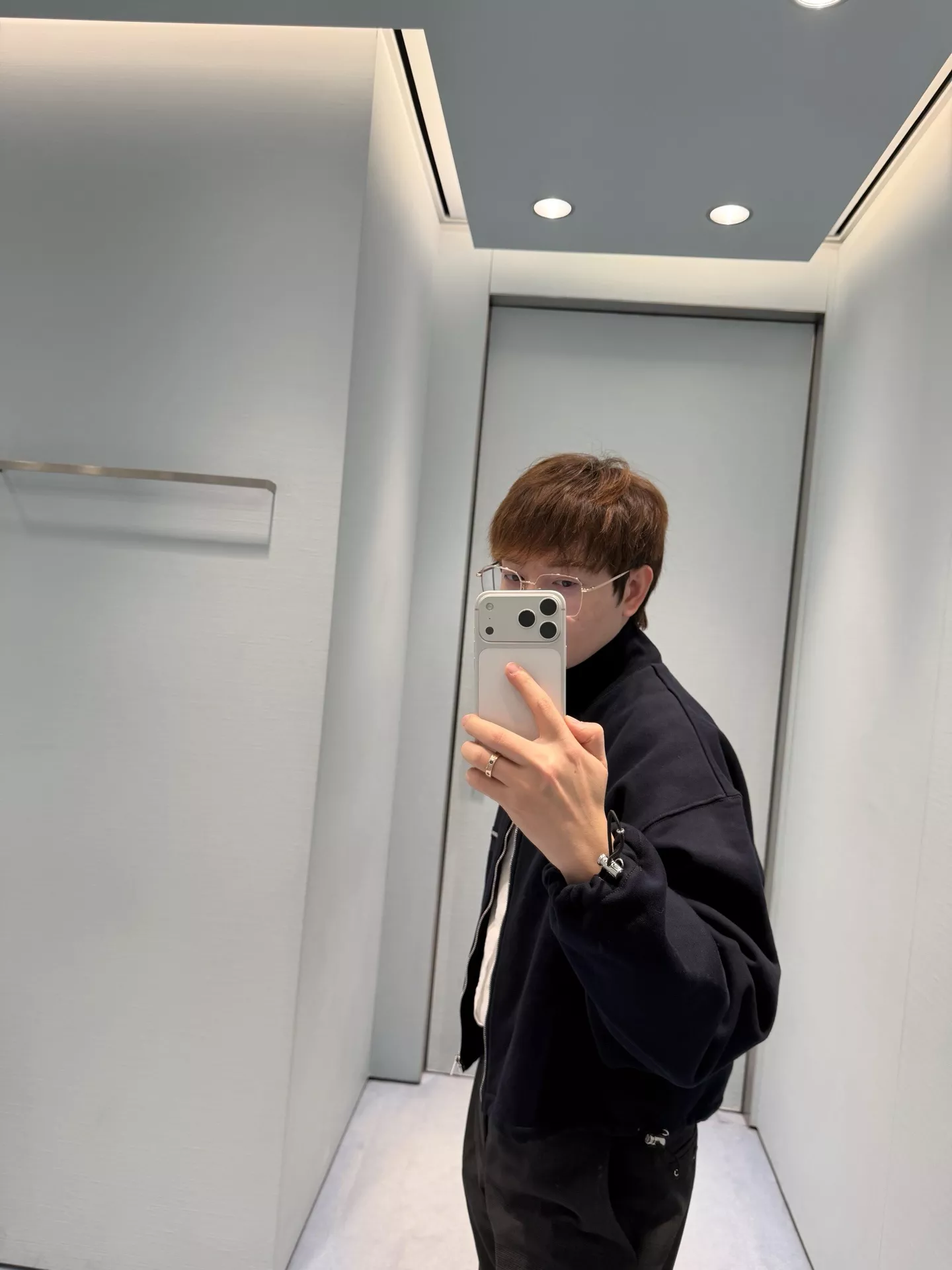 미우미우 포켓 디테일 코튼 집업 재킷 상세 이미지 15