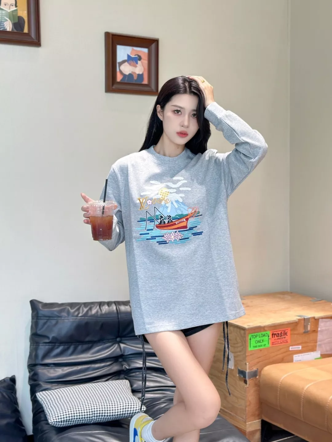 루이비통 25FW 낚시 풍경 자수 긴팔 티셔츠 상세 이미지 11
