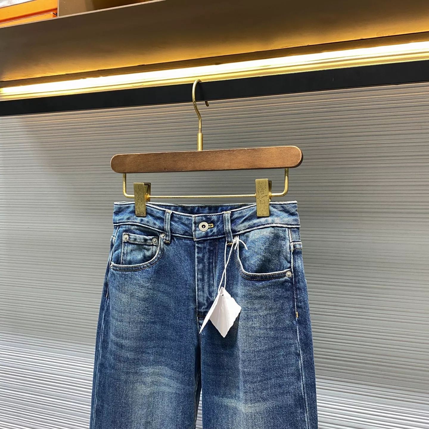 발렌시아가 헤턴 블루 워싱 스트레이트 데님 팬츠 상세 이미지 3