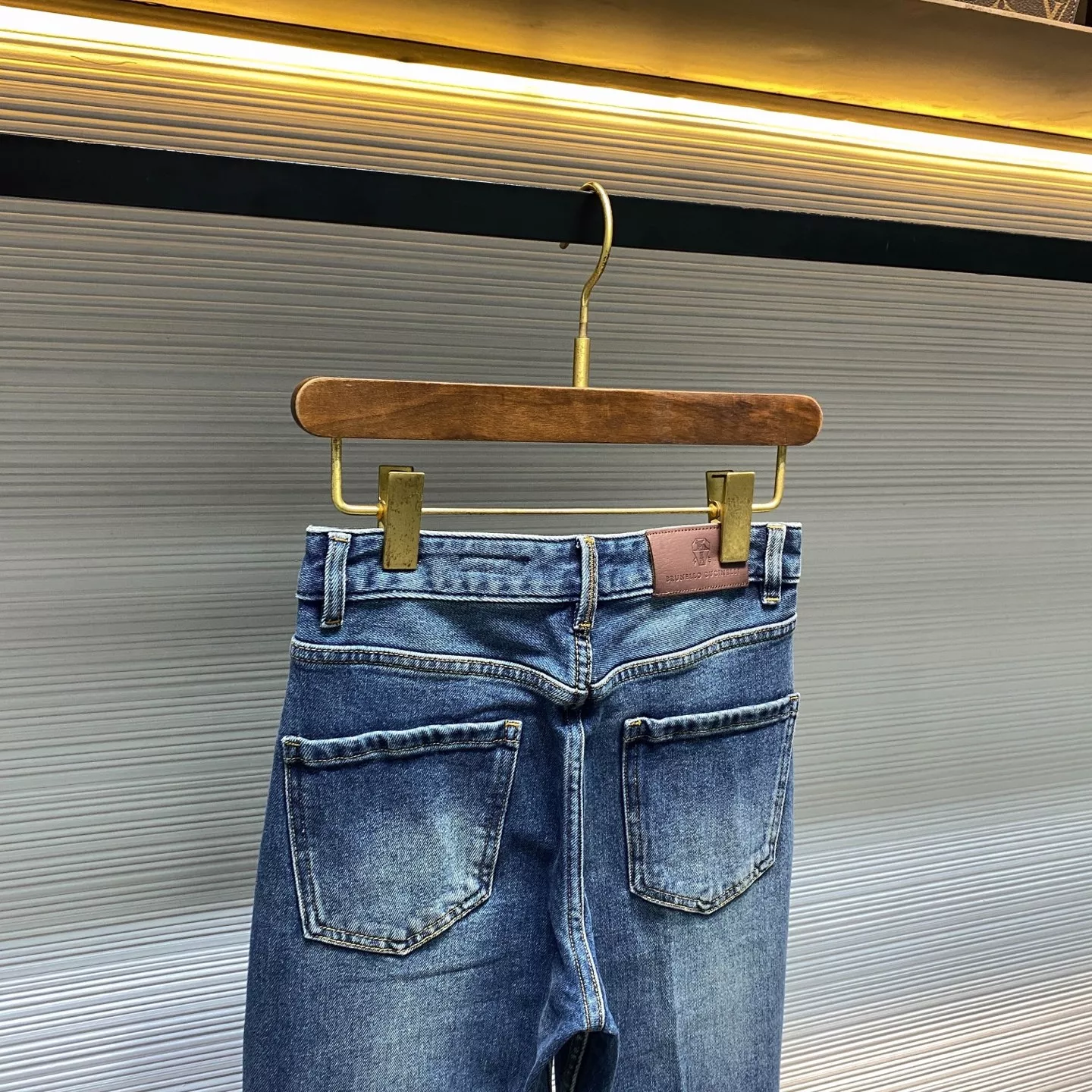 발렌시아가 헤턴 블루 워싱 스트레이트 데님 팬츠 상세 이미지 7