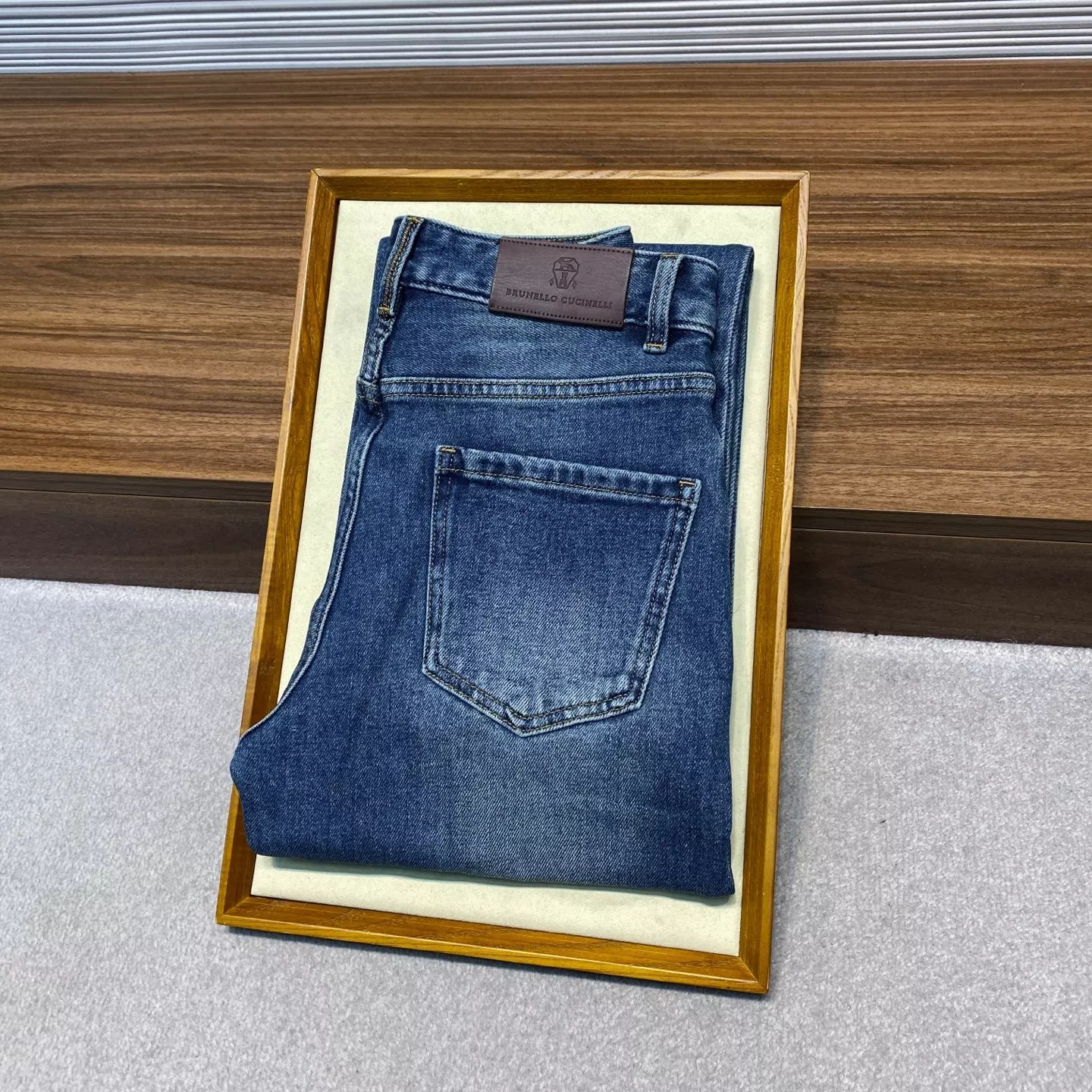 발렌시아가 헤턴 블루 워싱 스트레이트 데님 팬츠 상세 이미지 8