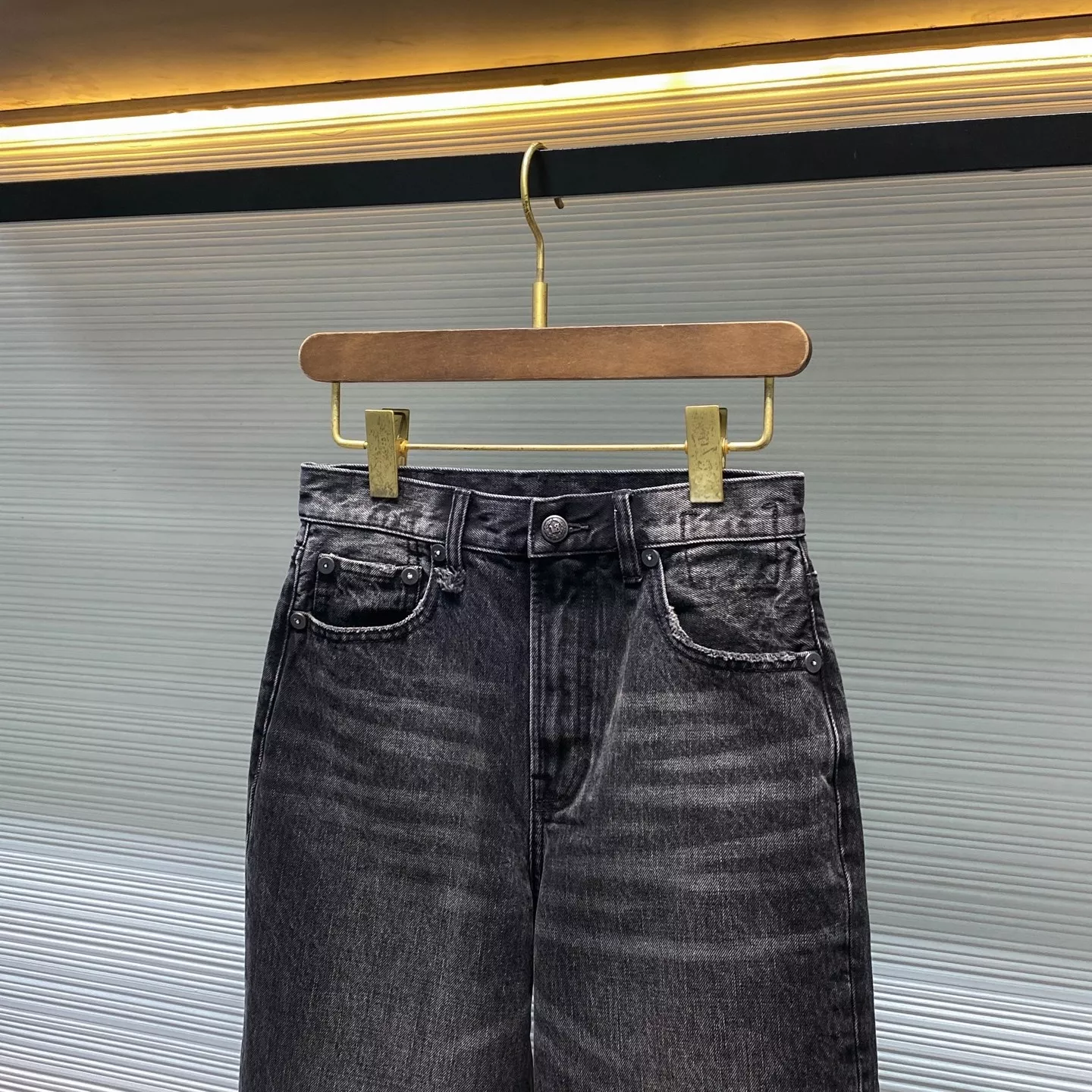 R13 블랙 워싱 하이웨이스트 스트레이트 데님 팬츠 상세 이미지 3