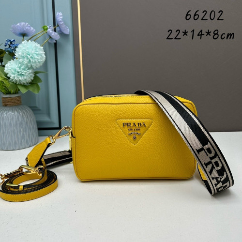 프라다 더블 스트랩 카메라 크로스백