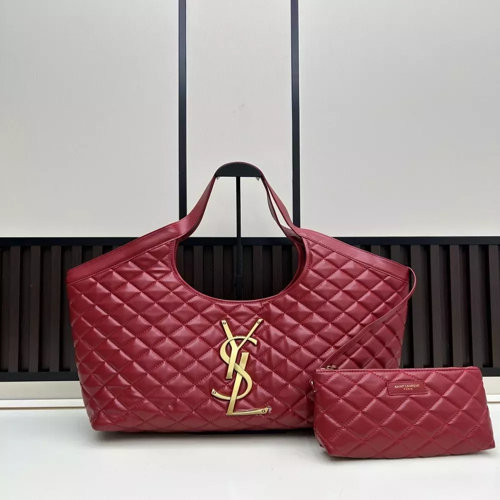 입생로랑 아이케어 퀼팅 나파 레더 오버사이즈 YSL 로고 숄더백 파우치 세트