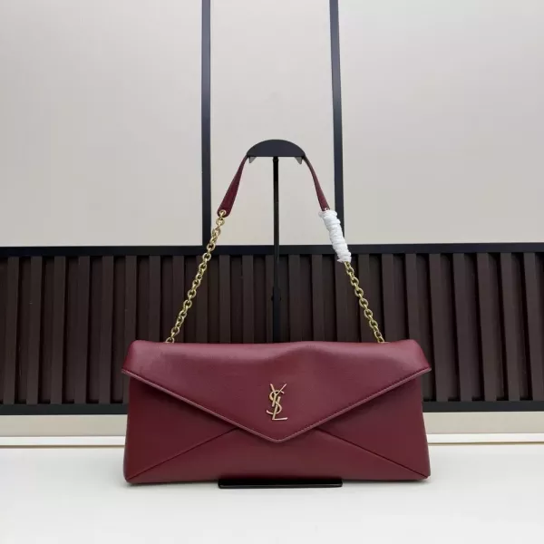 입생로랑 YSL 로고 엔벨로프 체인 스트랩 클러치