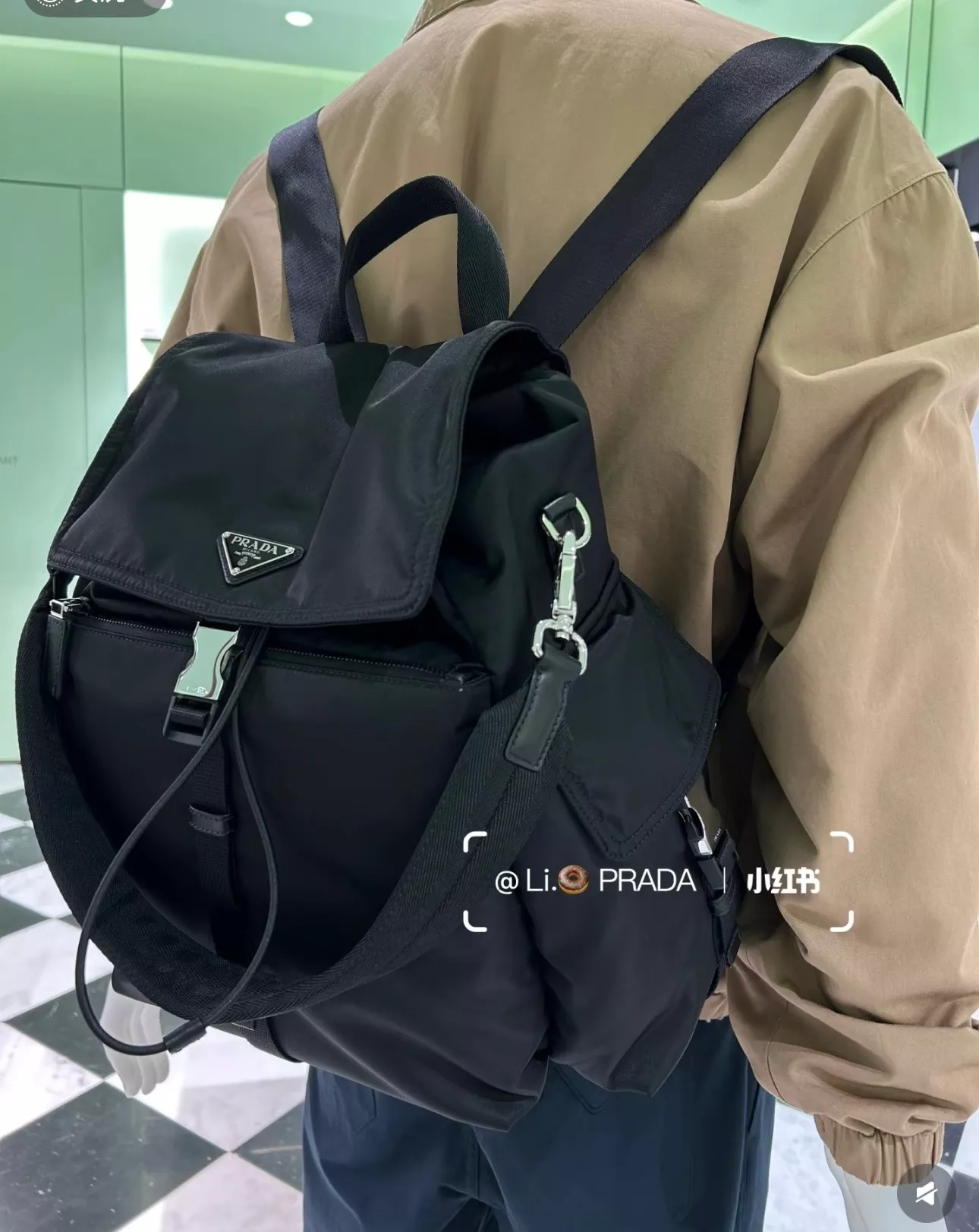 프라다 익스플로어 리나일론 플랩 백팩 상세 이미지 10