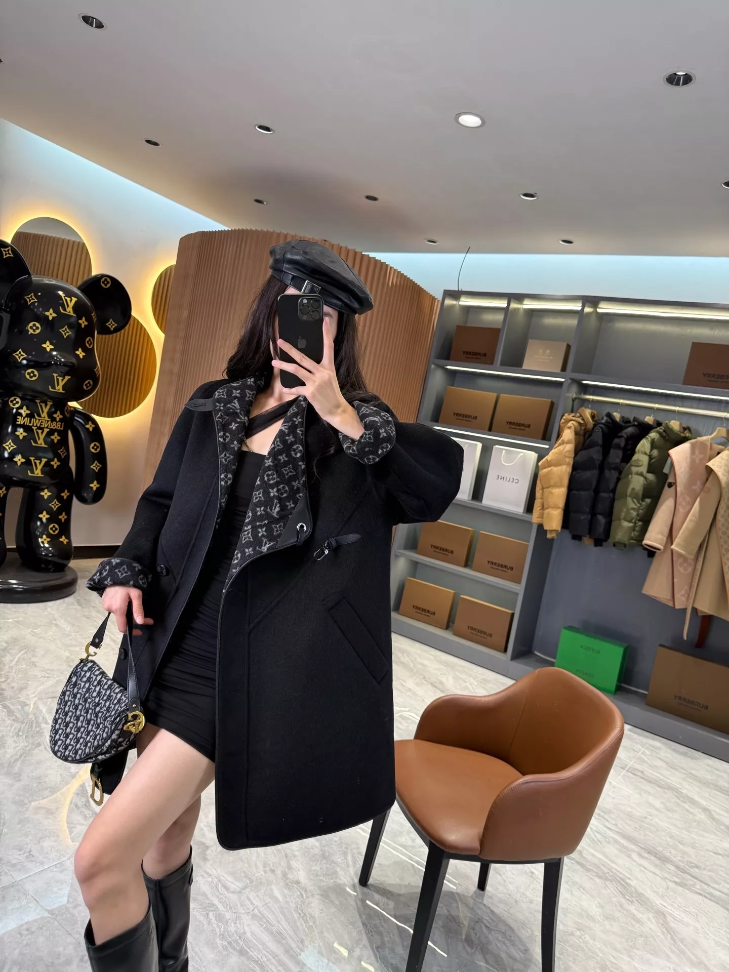 루이비통 모노그램 자카드 리버서블 후크 클로저 코트 상세 이미지 123