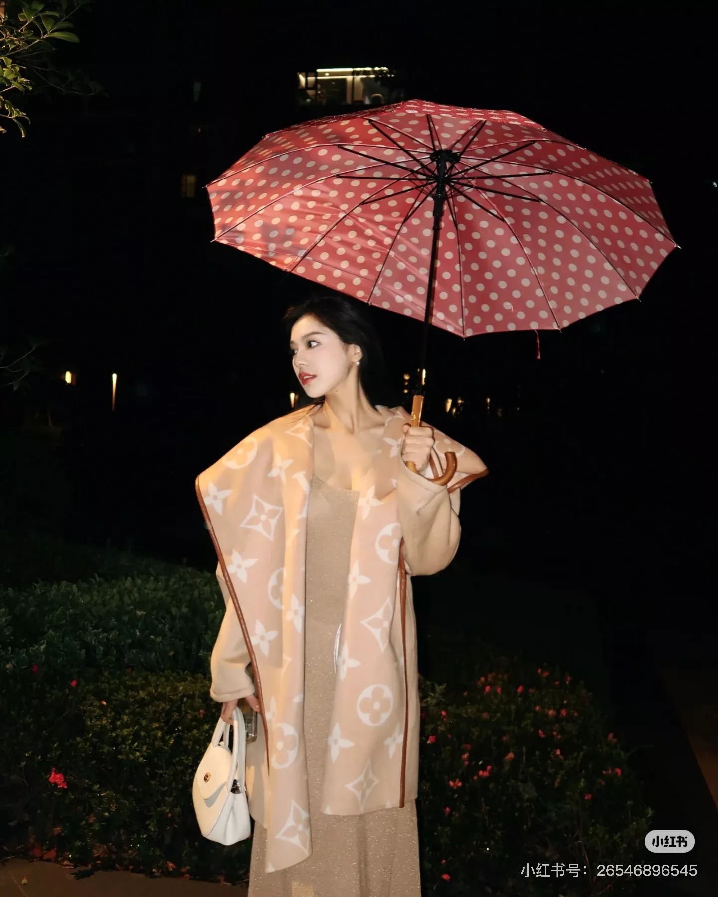 루이비통 모노그램 자카드 후드 벨트 롱 코트 상세 이미지 55