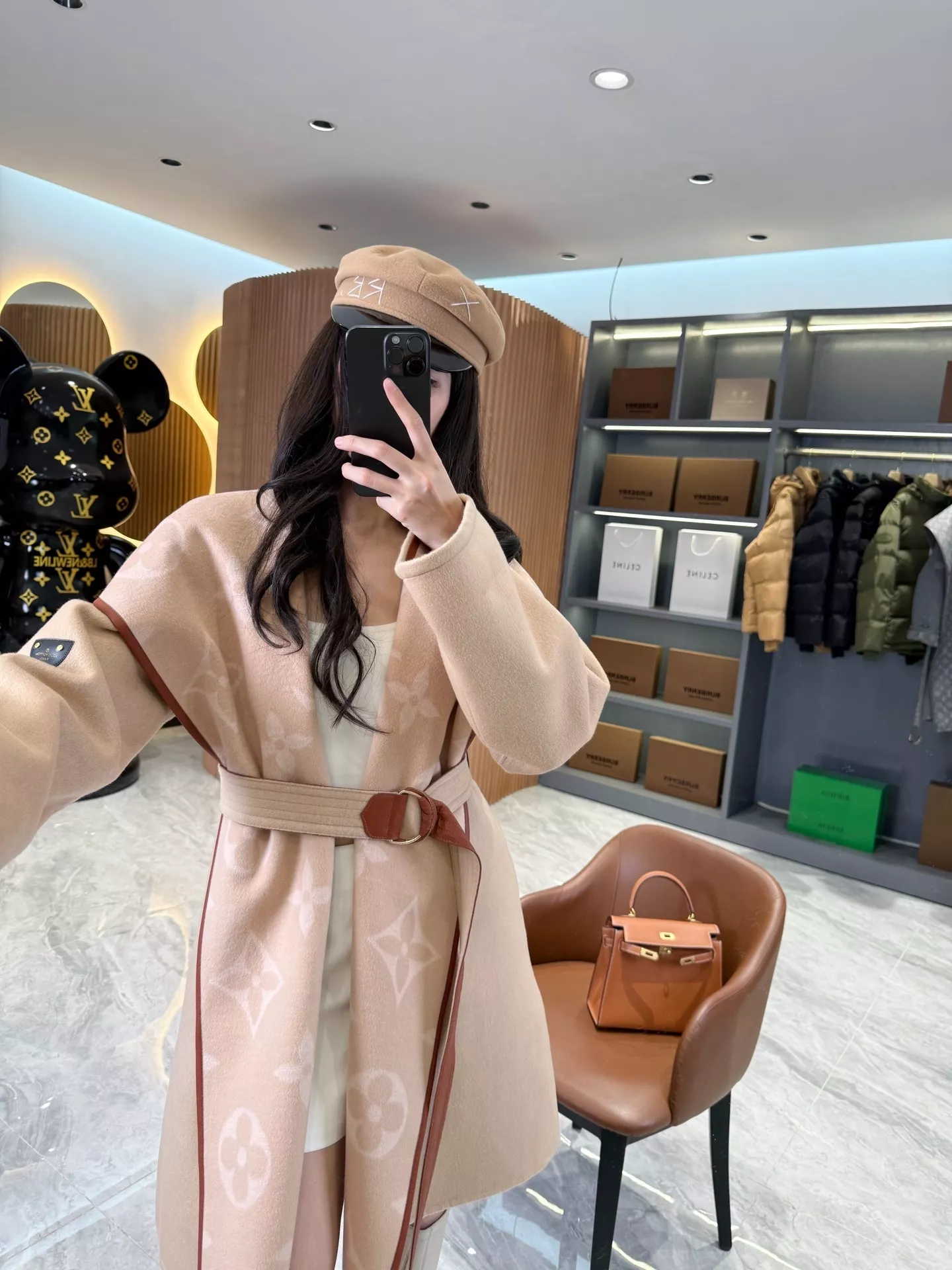 루이비통 모노그램 자카드 후드 벨트 롱 코트 상세 이미지 98
