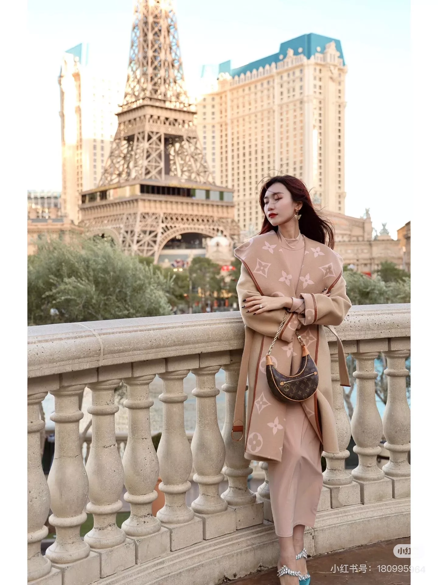 루이비통 모노그램 자카드 후드 벨트 롱 코트 상세 이미지 68