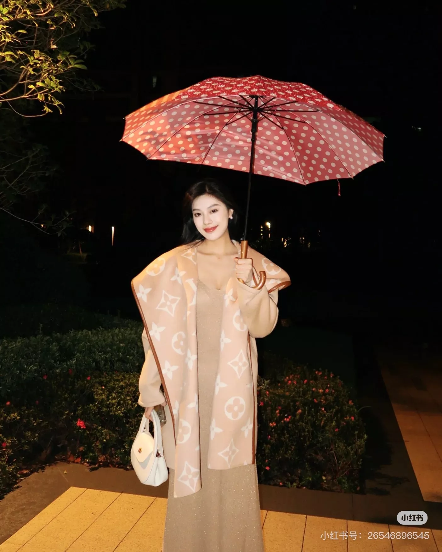 루이비통 모노그램 자카드 후드 벨트 롱 코트 상세 이미지 54