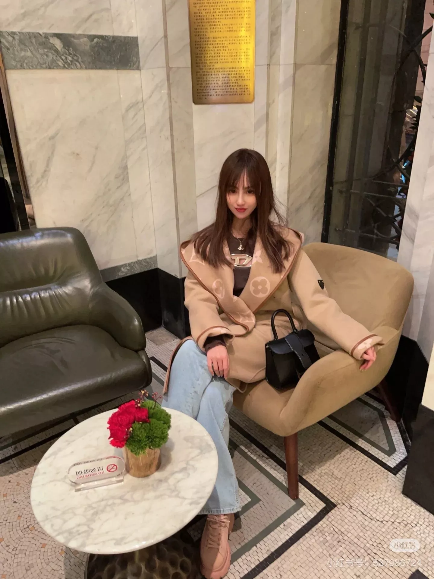 루이비통 모노그램 자카드 후드 벨트 롱 코트 상세 이미지 75