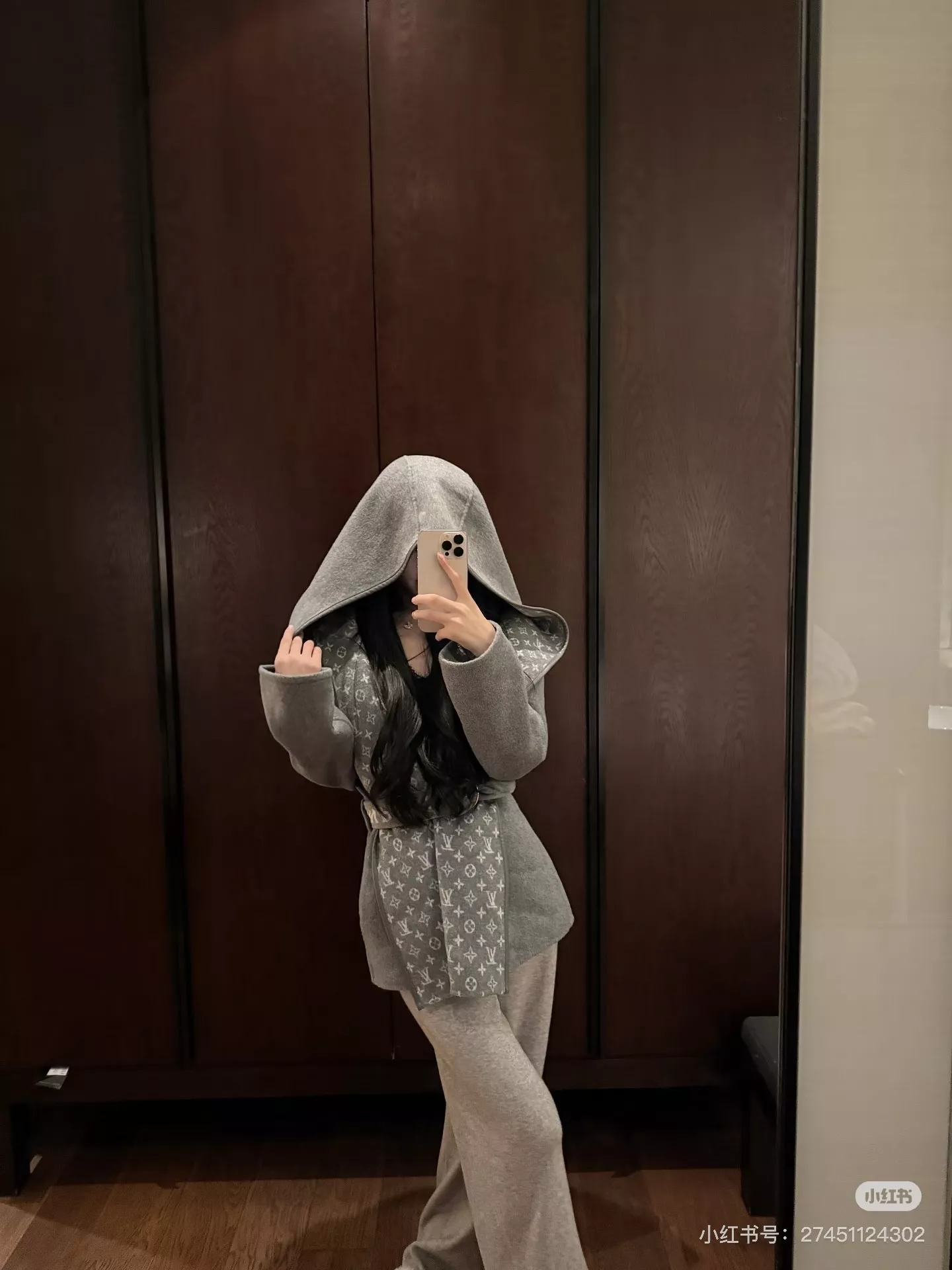 루이비통 모노그램 자카드 후드 랩 코트 상세 이미지 152