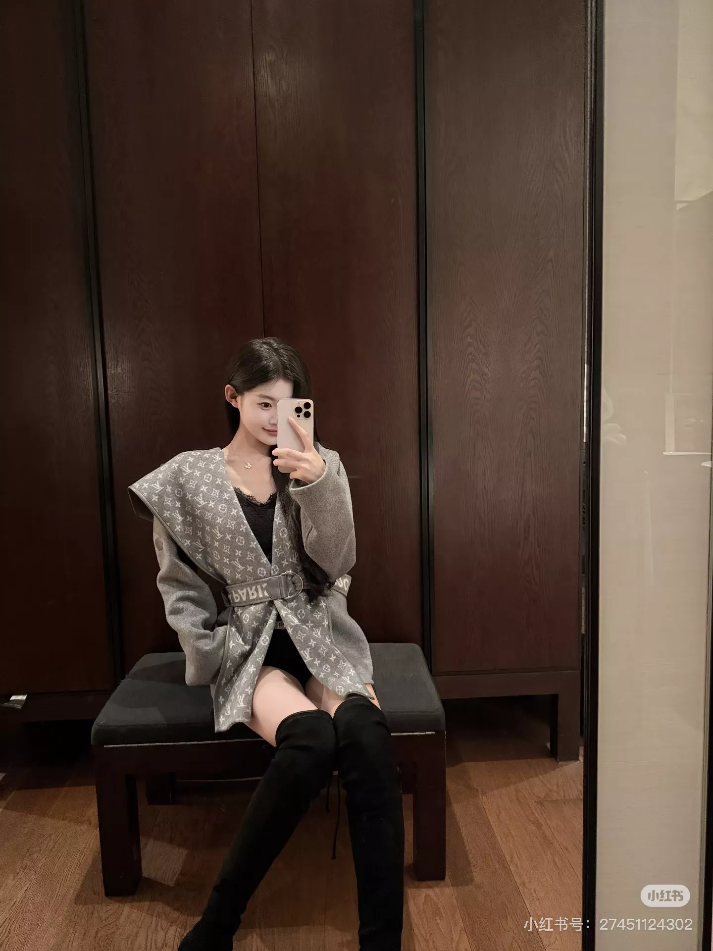 루이비통 모노그램 자카드 후드 랩 코트 상세 이미지 153