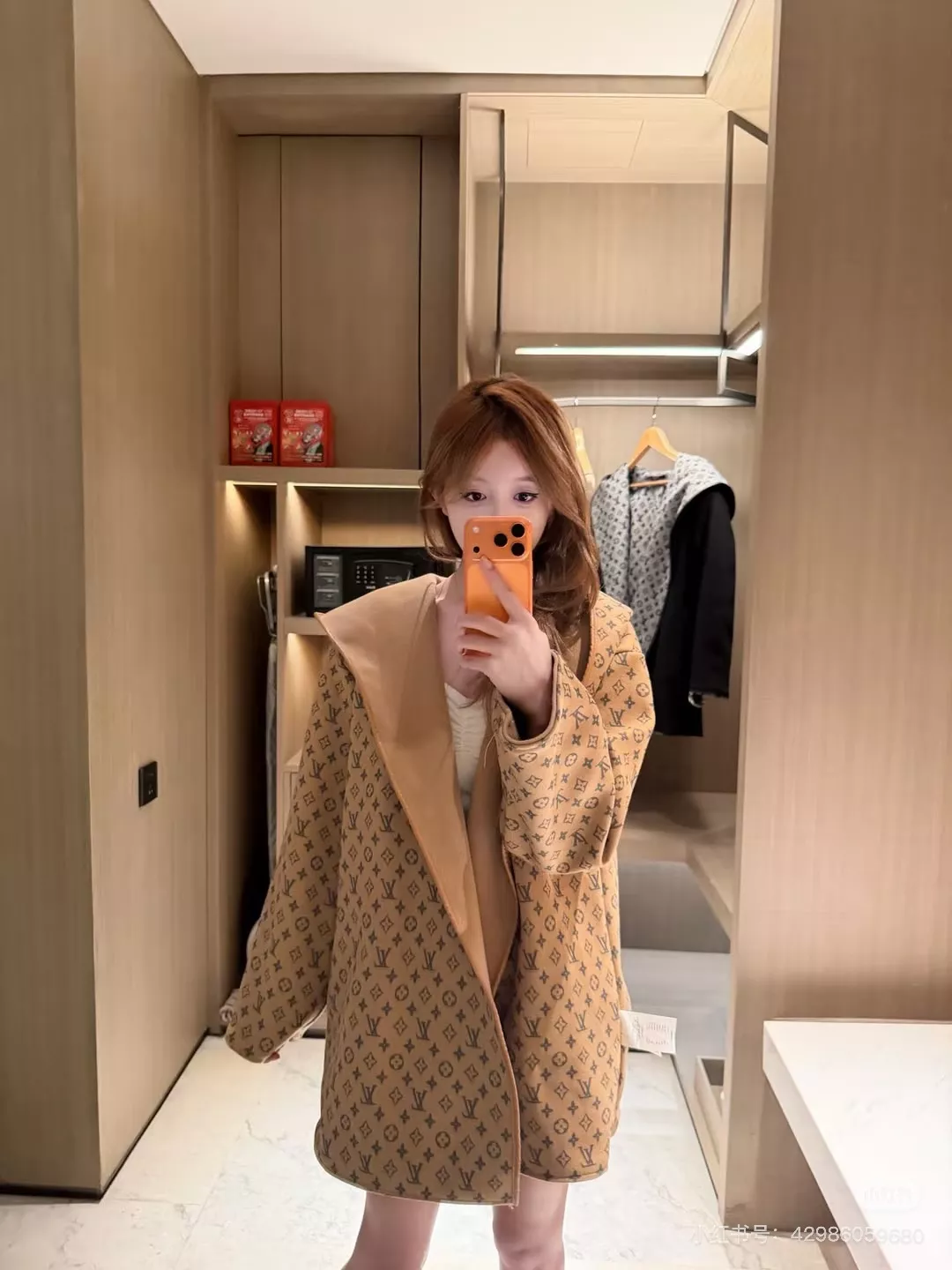루이비통 모노그램 자카드 후드 랩 코트 상세 이미지 164