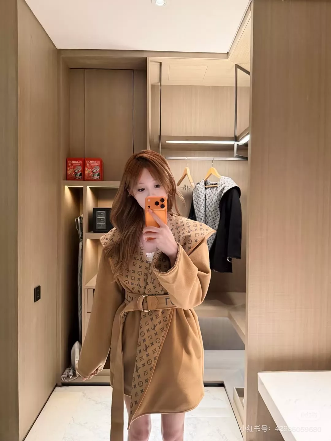 루이비통 모노그램 자카드 후드 랩 코트 상세 이미지 162