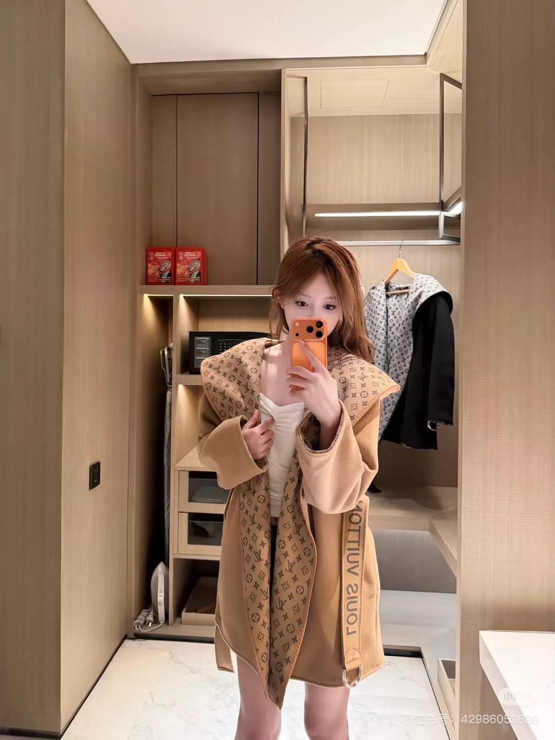 루이비통 모노그램 자카드 후드 랩 코트 상세 이미지 163
