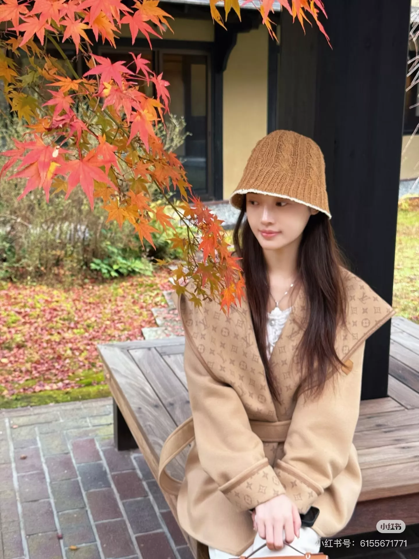 루이비통 모노그램 자카드 후드 랩 코트 상세 이미지 161
