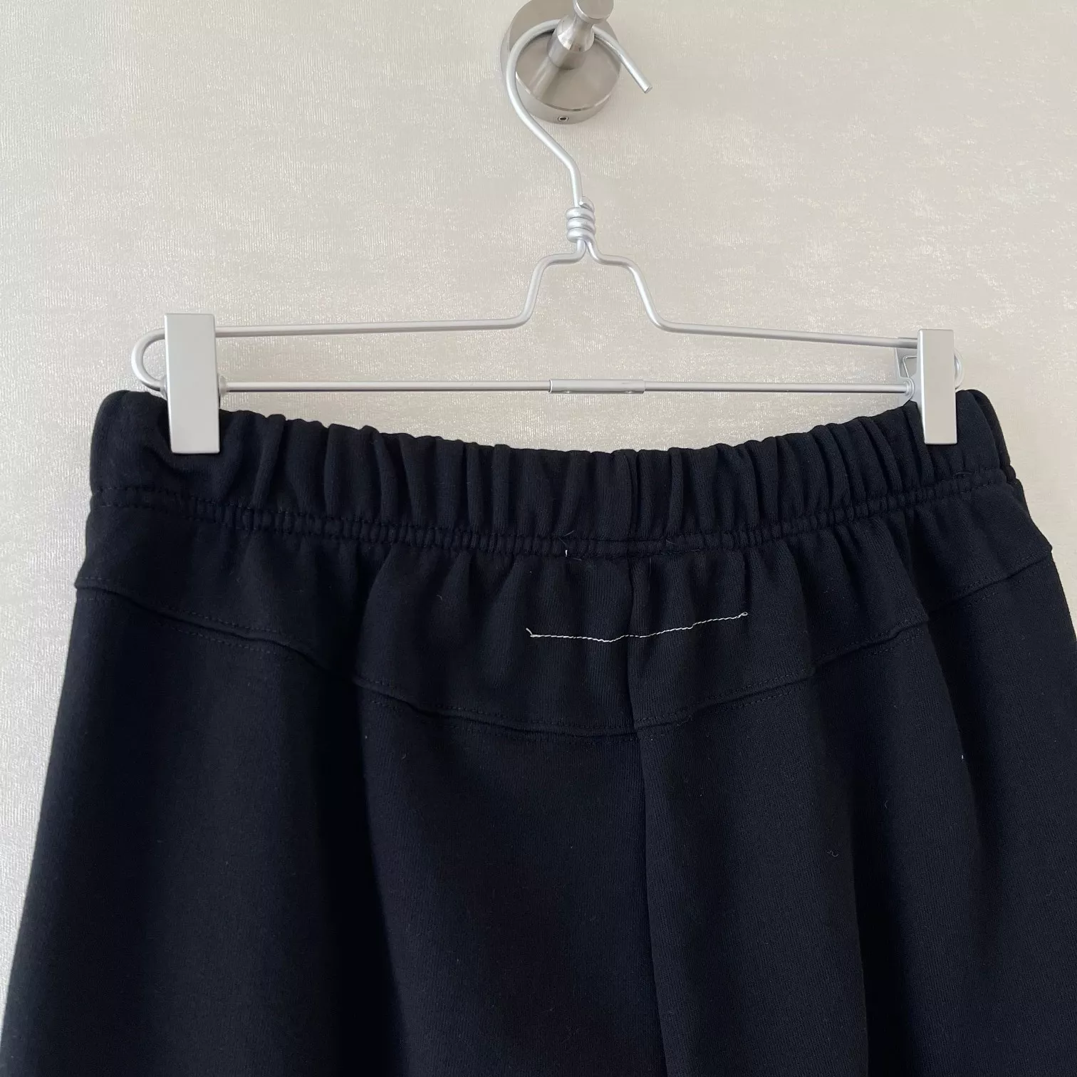 메종마르지엘라 MM6 숫자 프린트 스트레이트 스웨트 팬츠 상세 이미지 6