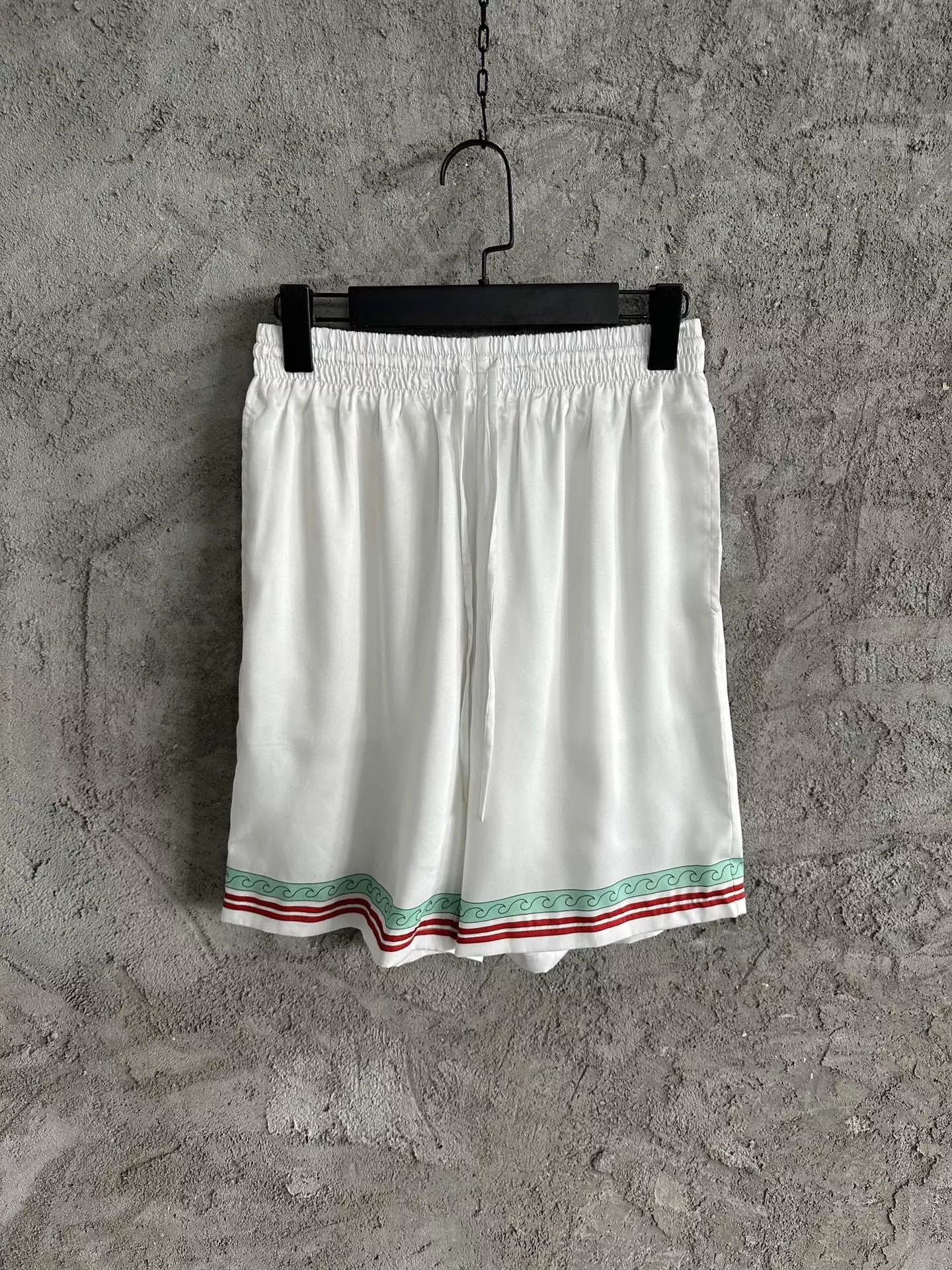 카사블랑카 철갑상어 그래픽 실크 쇼츠 상세 이미지 1