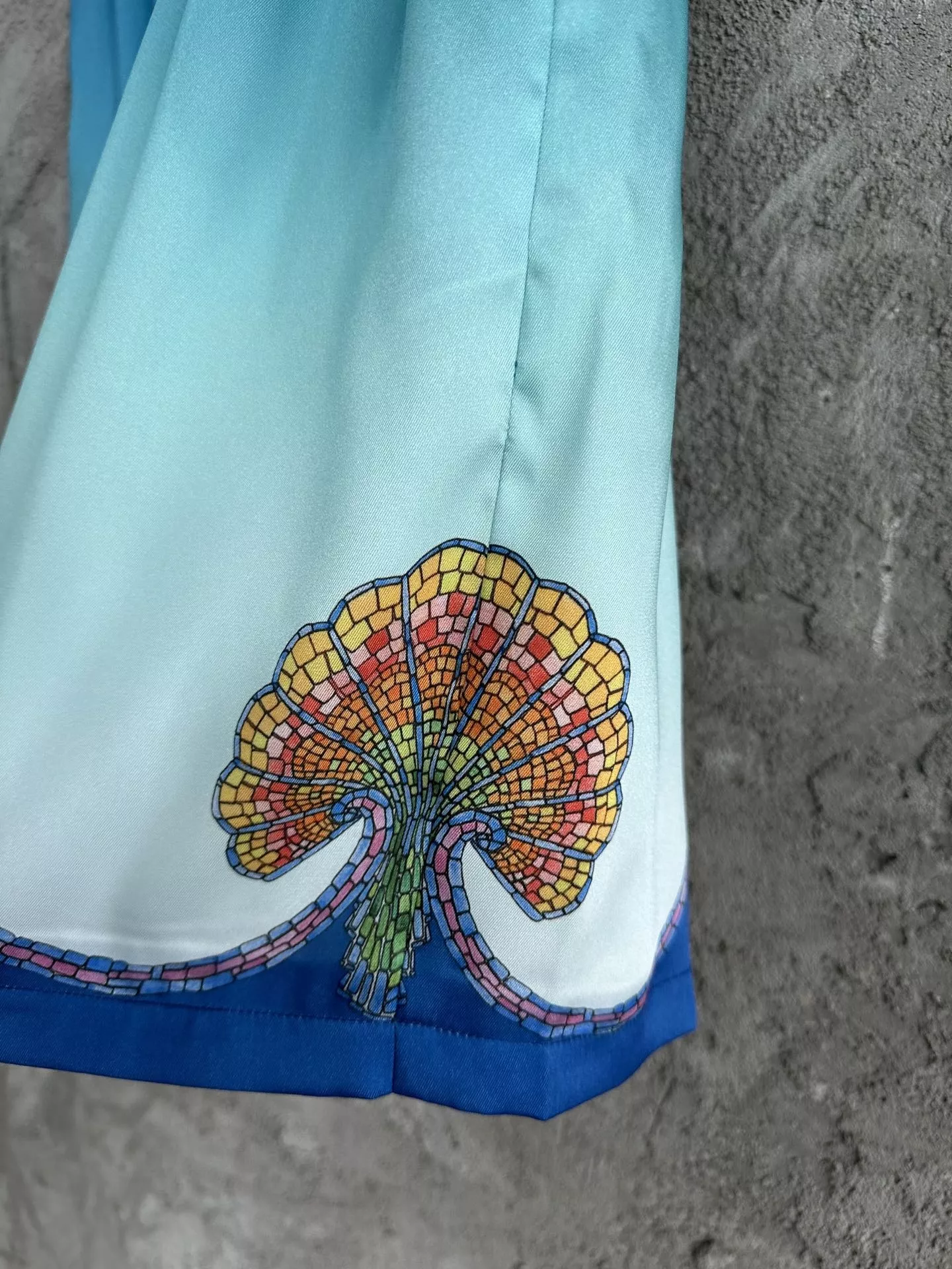 카사블랑카 컬러 조개 패턴 실크 쇼츠 상세 이미지 4