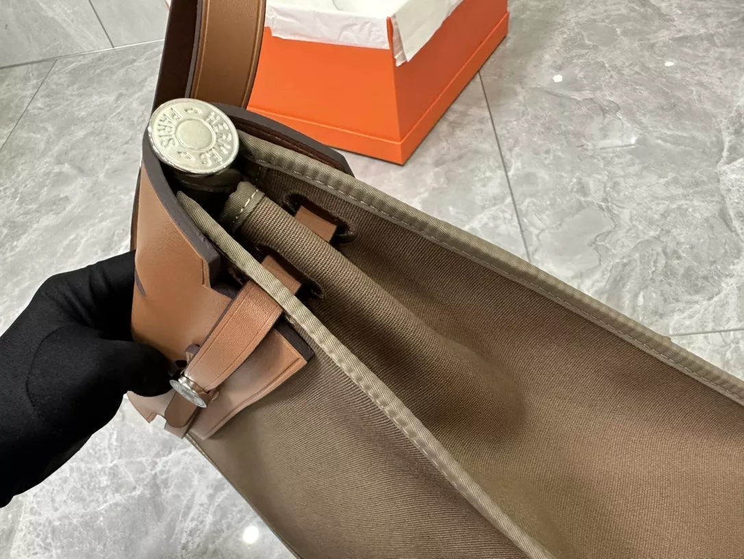 에르메스 에르백 PM 캔버스 레더 투웨이 백 상세 이미지 6