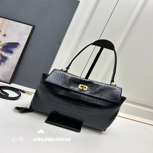 발렌시아가 로데오 크로커다일 엠보 빅 쉐입 백