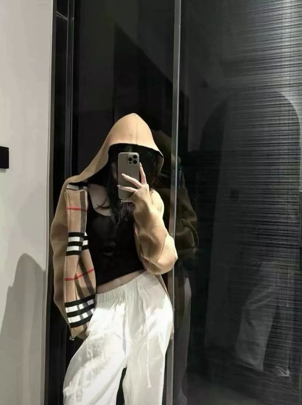버버리 클래식 체크 양면 후드 집업 가디건 상세 이미지 19