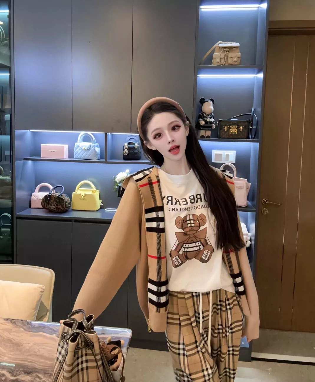 버버리 클래식 체크 양면 후드 집업 가디건 상세 이미지 35