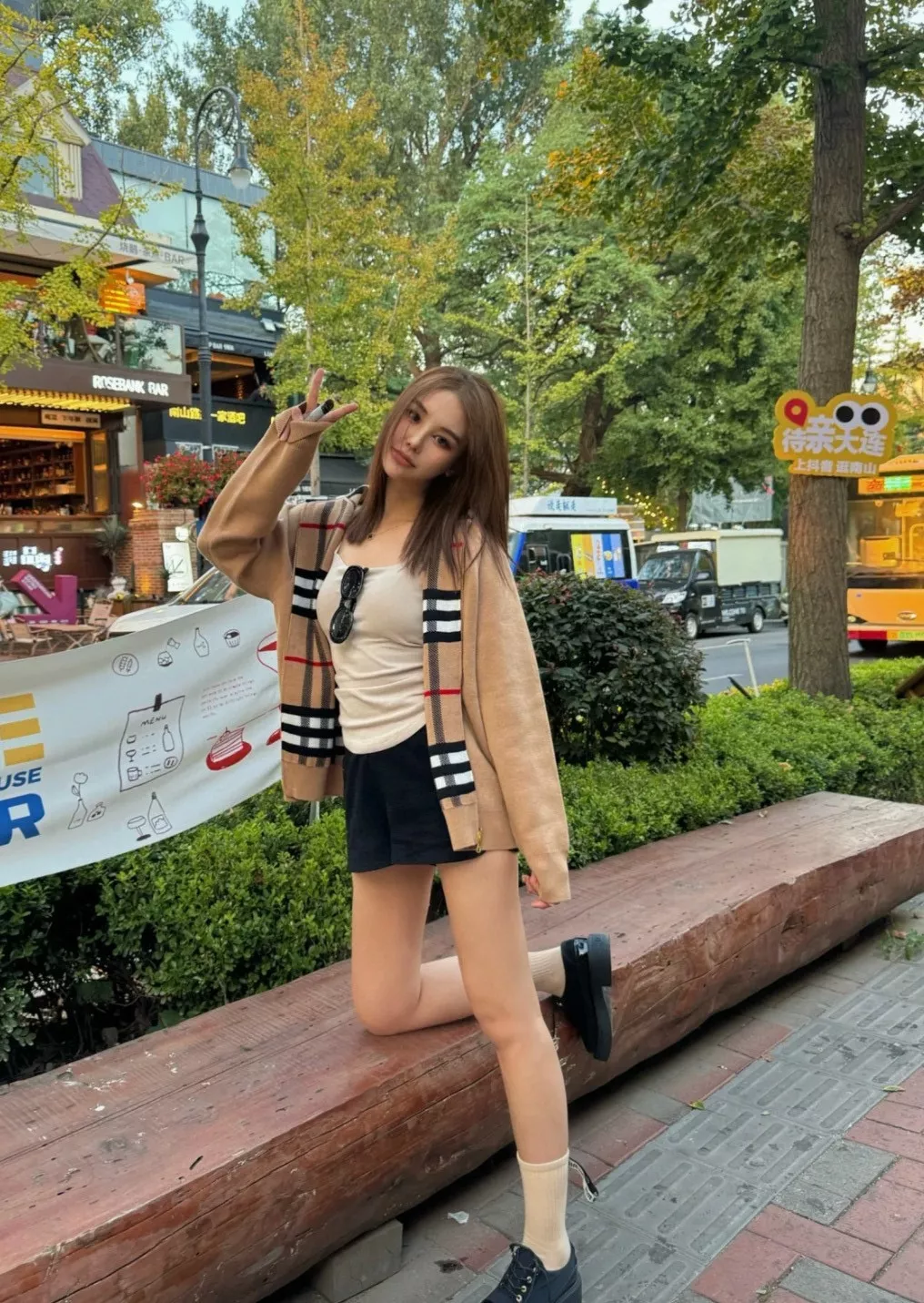 버버리 클래식 체크 양면 후드 집업 가디건 상세 이미지 31