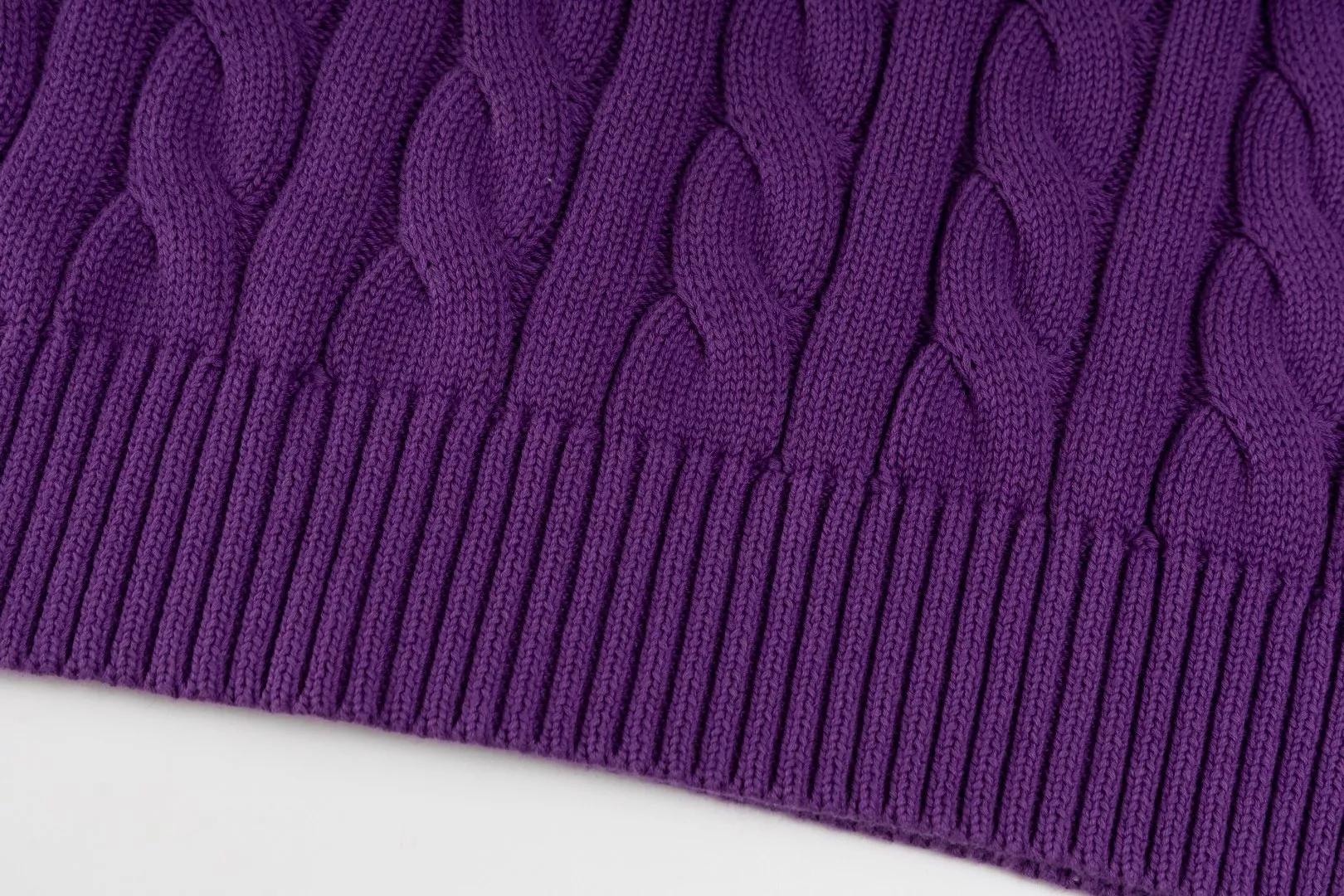 랄프로렌 케이블 니트 라운드넥 스웨터 포니 자수 로고 상세 이미지 5
