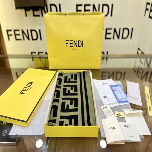 펜디 FF 자카드 빅로고 스톨